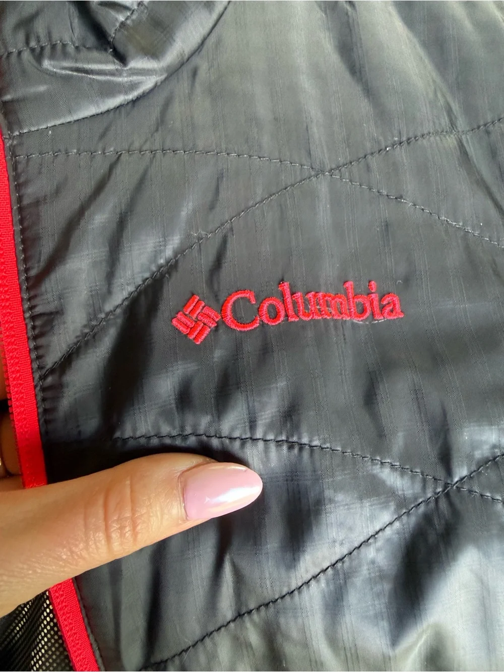 Columbia youth unisex puffer rain coat jacket size medium. Black with red trim